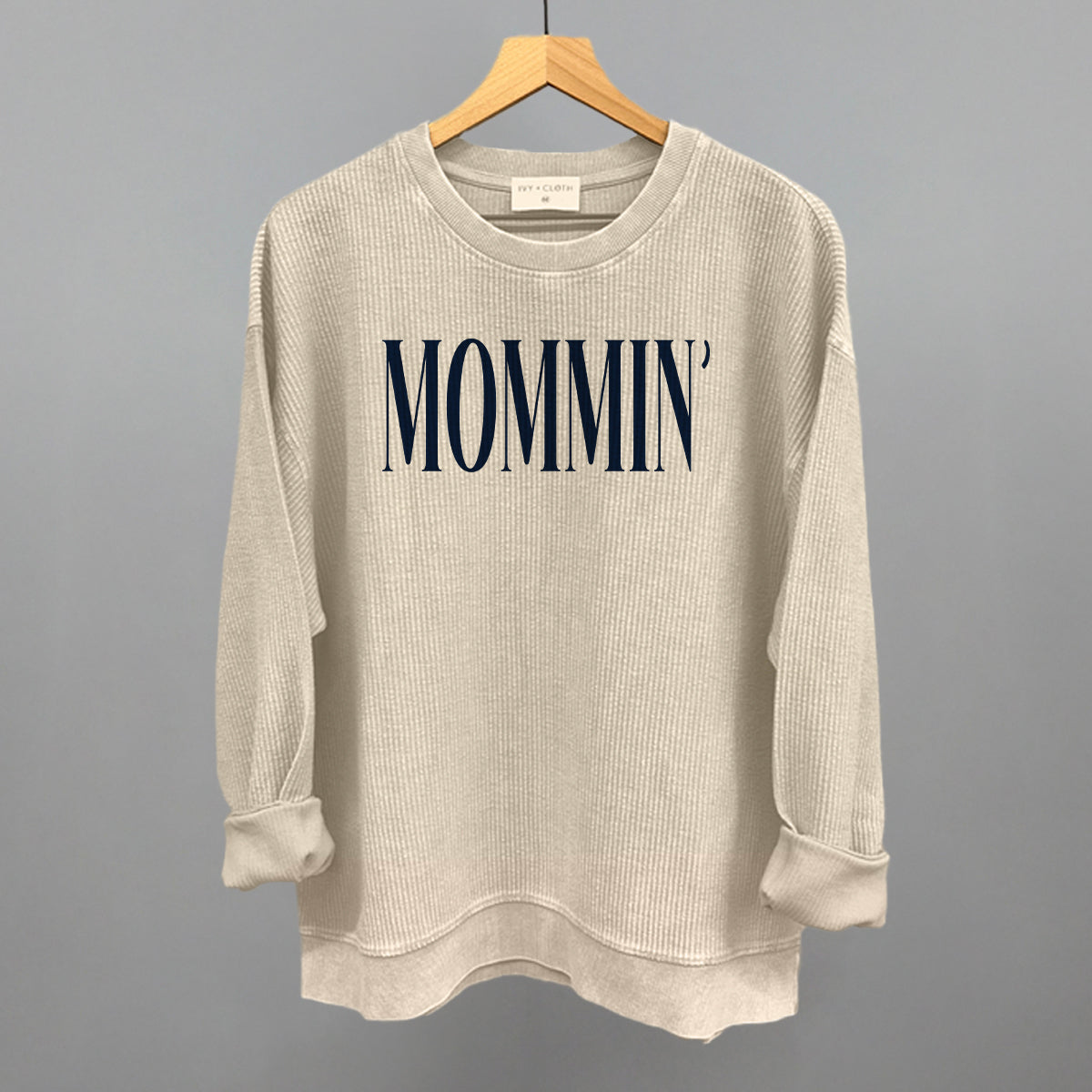 Mommin' Blue Text