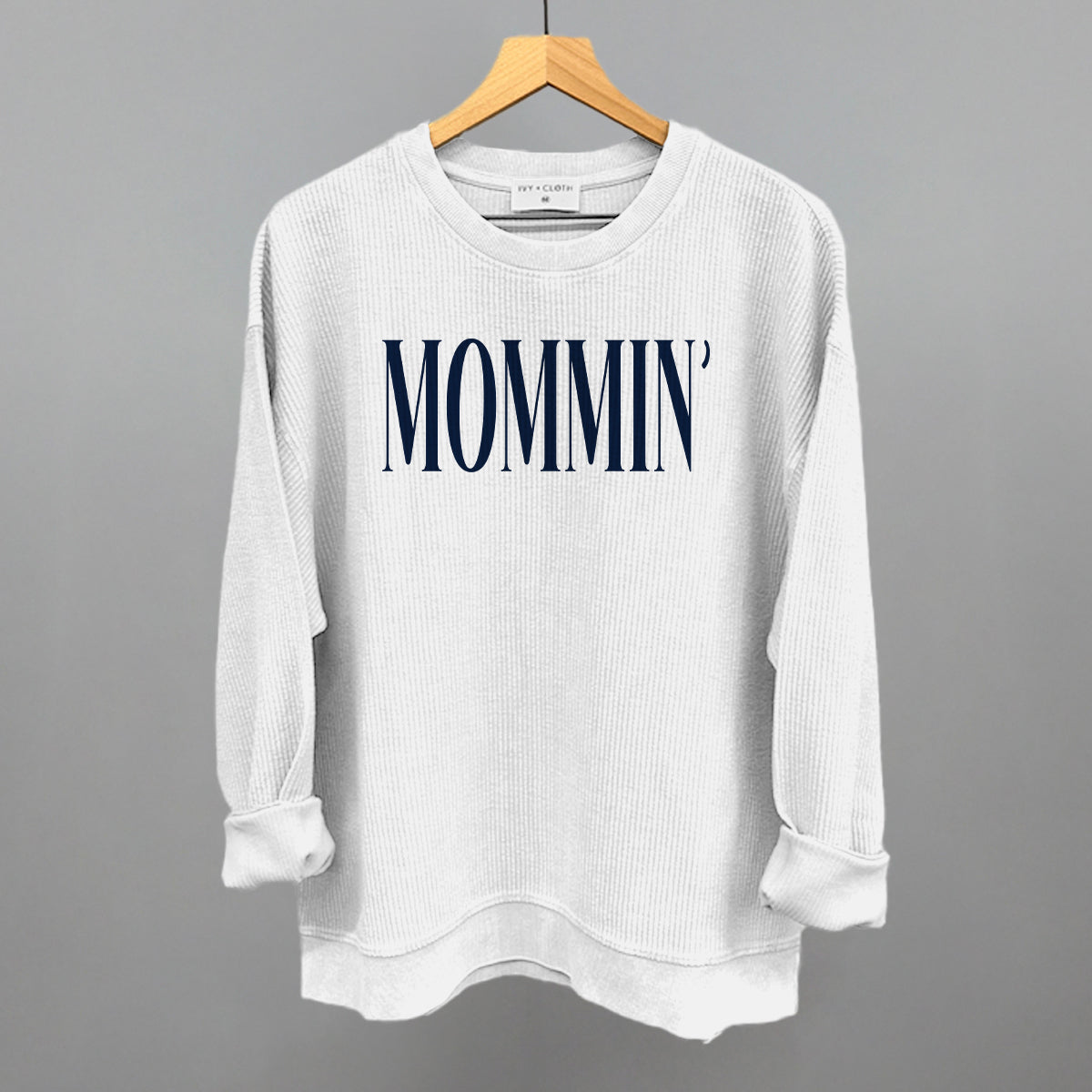 Mommin' Blue Text
